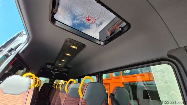 Kleinbus MERCEDES-BENZ 8 Sprinter Lord Light 22 Sitzer Vorlauffahrzeug