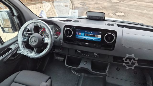 Kleinbus MERCEDES-BENZ 8 Sprinter Lord Light 22 Sitzer Vorlauffahrzeug