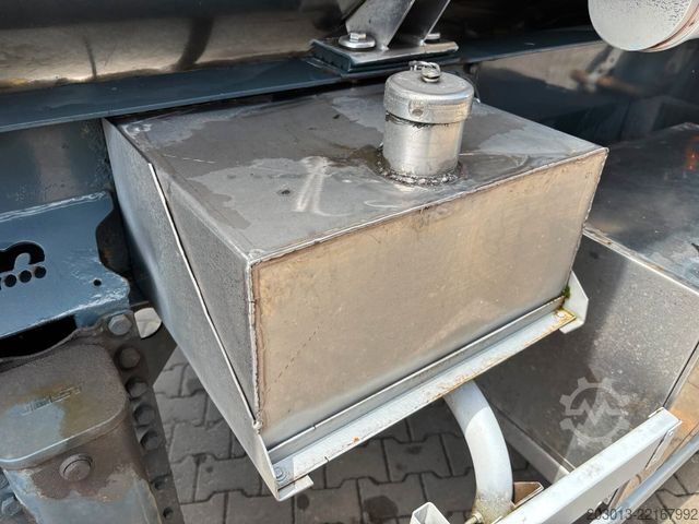 Tanker semitrailer MENCI SA105-SA35A Tankauflieger