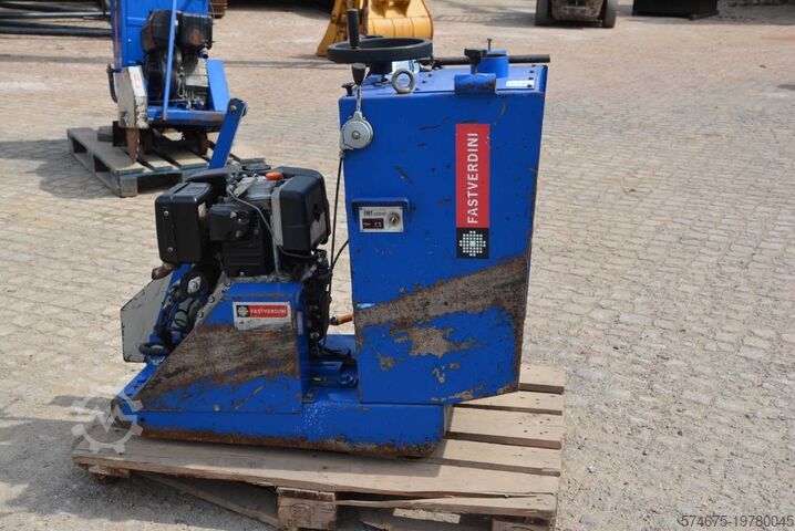 Construction equipment  Fastverdini ND Floor Saw  asphalt & concrete diese