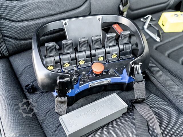 Three-way tipper with crane Iveco Daily 70C18 HA8 Kipper Kran