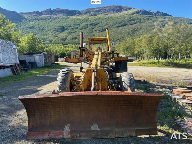 Grader Nordverk 130 HVT grader w/ extra tires on rim. WATCH VIDEO.