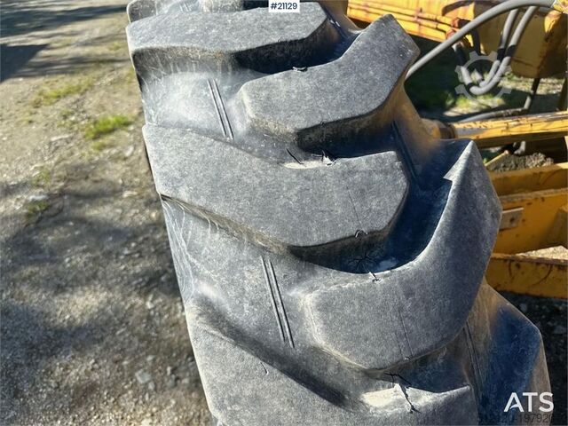 Grader Nordverk 130 HVT grader w/ extra tires on rim. WATCH VIDEO.