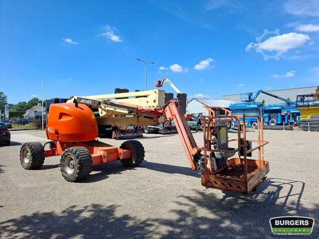 Articulated boom lift JLG 450AJ