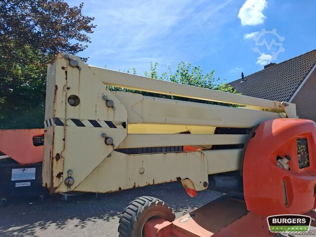 Articulated boom lift JLG 450AJ