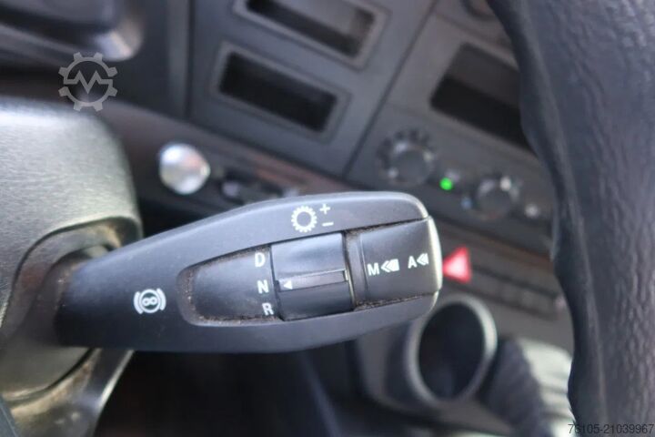 Box body Mercedes-Benz Antos 2127 L Bak + klep 2000 kg Euro 6