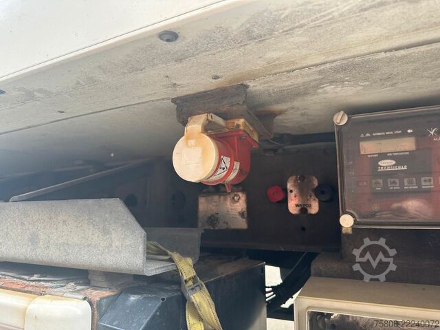Reefer trailer  Kerscher Kühl Carrier 850 Durchlade Hydraulisch