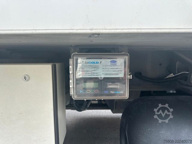 Reefer trailer  Kerscher Kühl Carrier 850 Durchlade Hydraulisch