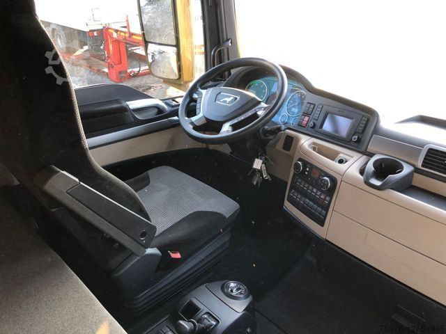Standard tractor unit MAN TGX 18.460 XLX 4x2 Klima 2 Tanks