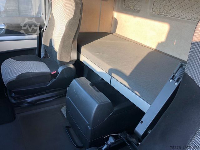 Standard tractor unit MAN TGX 18.460 XLX 4x2 Klima 2 Tanks