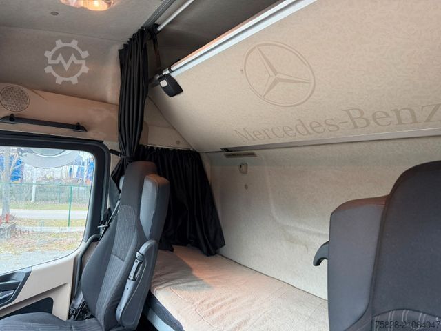 Standard tractor unit MERCEDES-BENZ Actros 1848 / Retarder