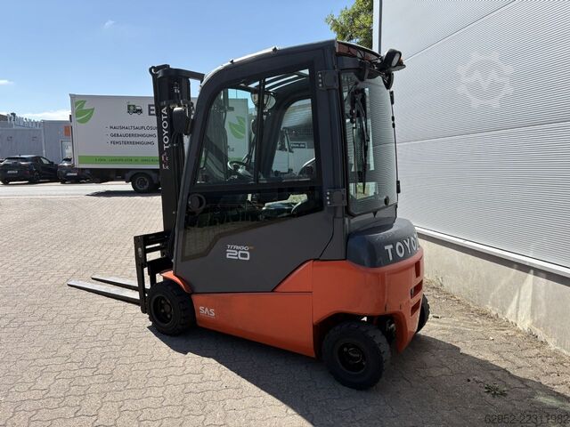 Electric 4-wheel forklift Toyota 8 FBM 20 T / 1.260 h!