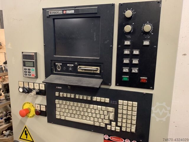 CNC MACHINING CENTRE Morbidelli AUTHOR 600 K