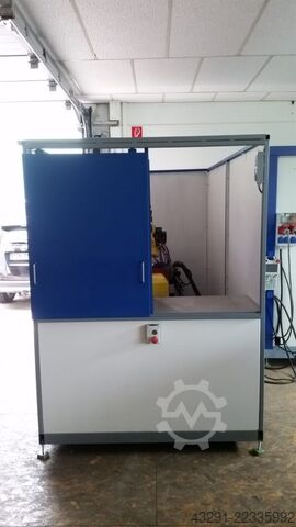 Industrial robot FANUC ArcMate 100/7L