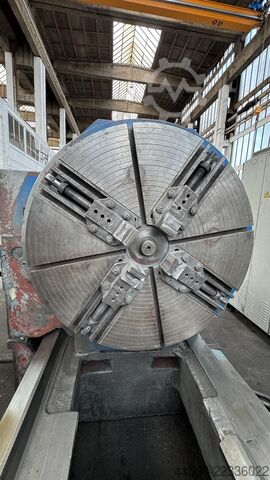 Cycle-controlled lathe SKODA SUA125 P (125x5000)