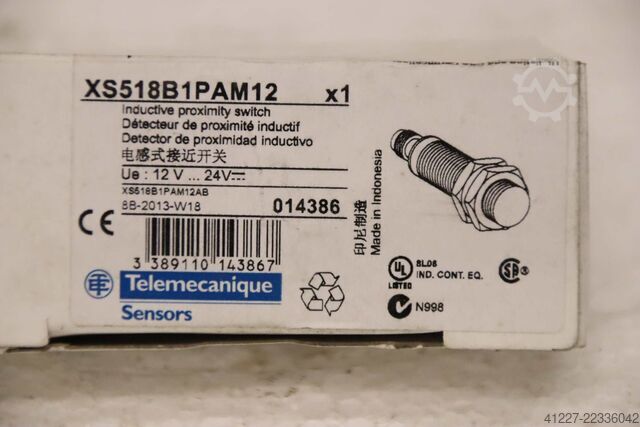 Inductive sensor proximity switch Telemecanique XS518B1PAM12
