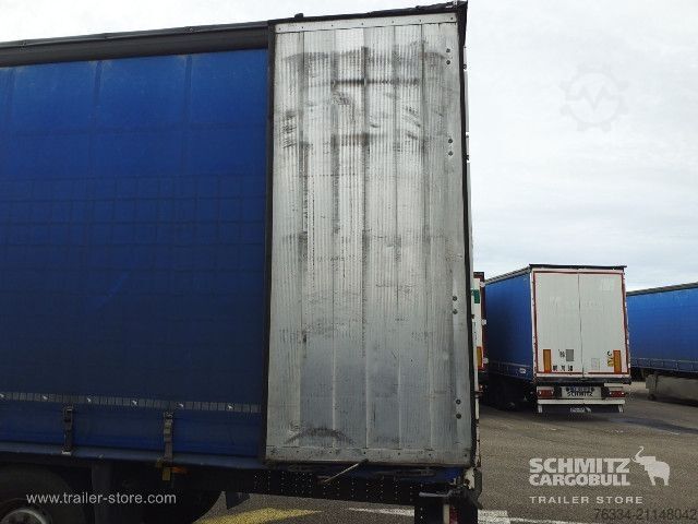 Open semitrailer with tarp Schmitz Cargobull Semitrailer Curtainsider Standard