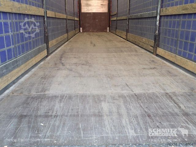 Open semitrailer with tarp Schmitz Cargobull Semitrailer Curtainsider Standard