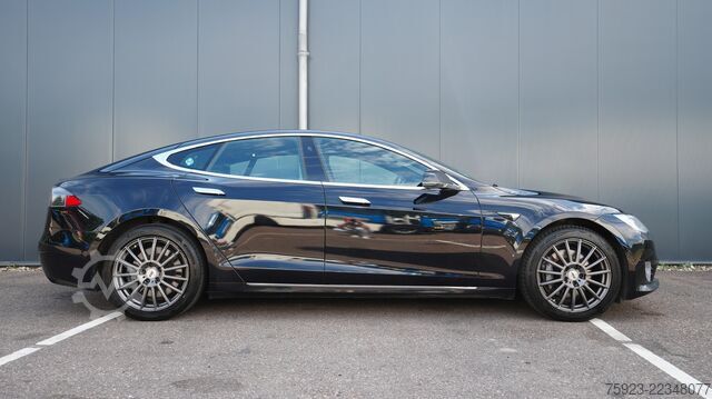 Passenger transportation TESLA MODEL S 100D