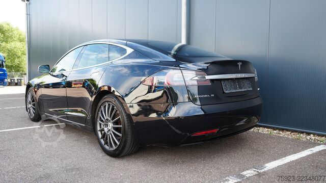 Passenger transportation TESLA MODEL S 100D