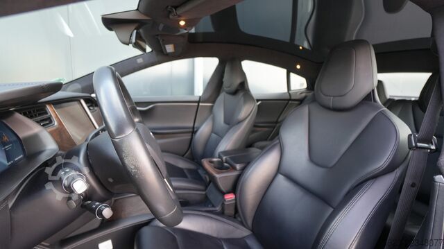 Passenger transportation TESLA MODEL S 100D