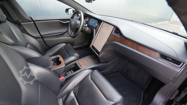 Passenger transportation TESLA MODEL S 100D