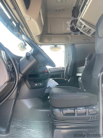 Fahrgestell 6x2 DAF XF 530 FAN 6X2