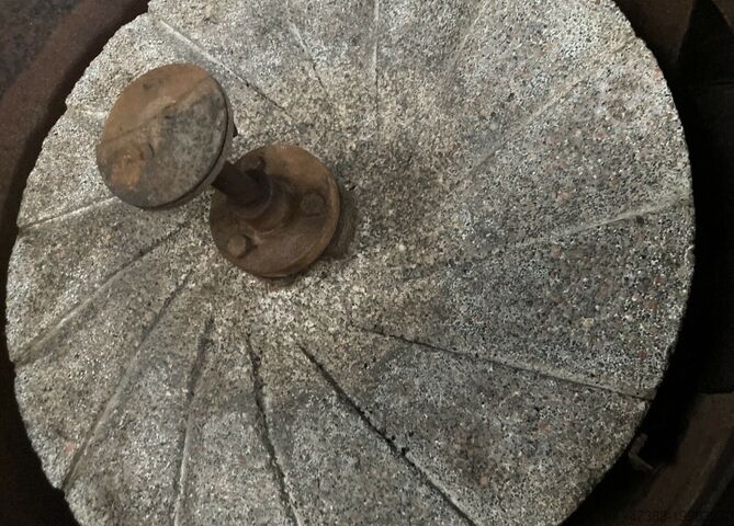 Grain mill feed mill Mahlsteinmühle Schrotmühle Mahlstein 400 V