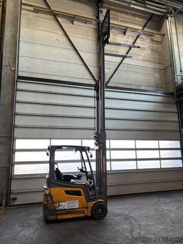 Elektrisch – 3 Räder Jungheinrich EFG218K