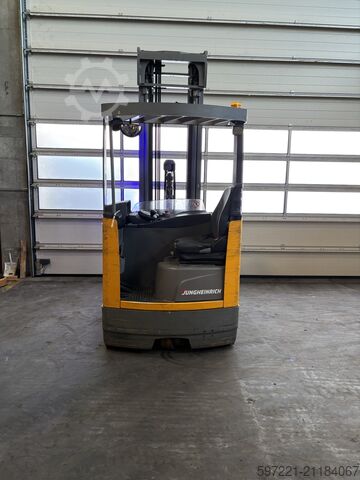 Schubmaststapler Jungheinrich ETV 214