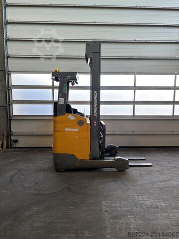 Schubmaststapler Jungheinrich ETV 214