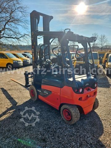 Frontstapler LINDE E25 R Roadster , 6.880mm Hubhöhe, StVZO hydr. Zi