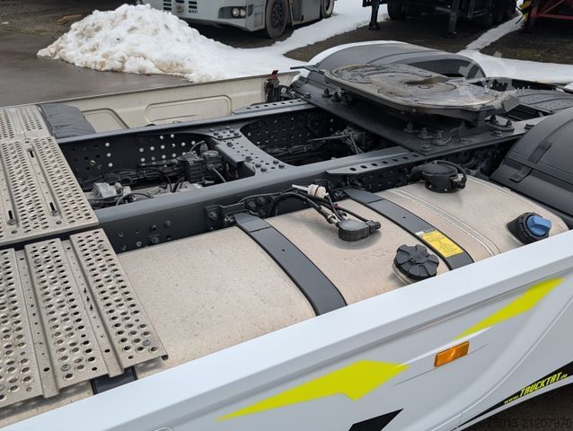 Standard tractor unit MERCEDES-BENZ ACTROS 5 1848 GigaSpace SoloStar, MIETEN?