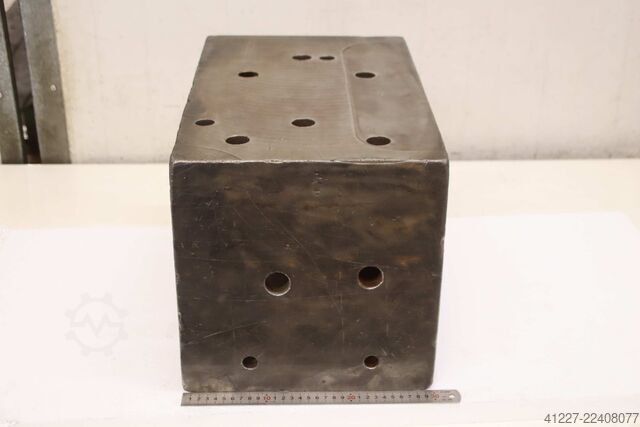 Mounting cube Guss 500/300/H300 mm