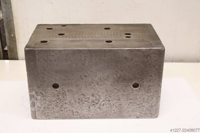 Mounting cube Guss 500/300/H300 mm
