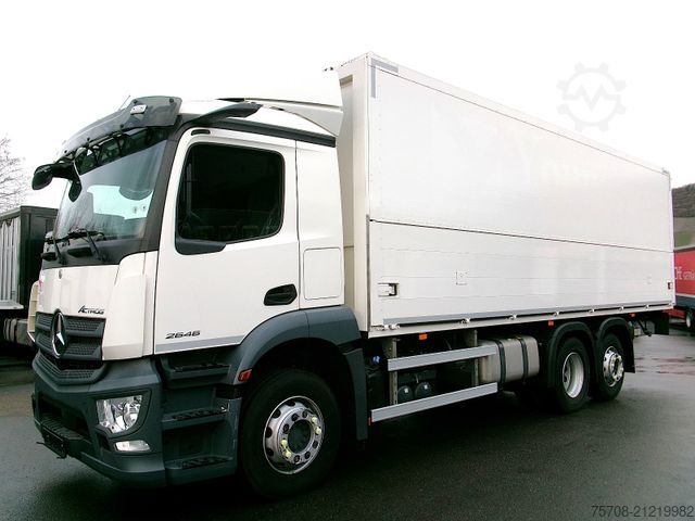 LKW mit Getränkeaufbau MERCEDES-BENZ 2646 Actros*7,7 m Schwenkwand*Lift/Lenk*LBW*Navi