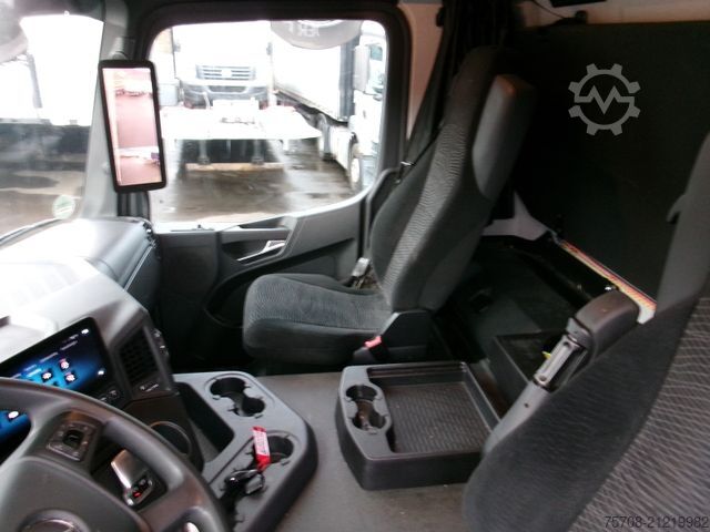 LKW mit Getränkeaufbau MERCEDES-BENZ 2646 Actros*7,7 m Schwenkwand*Lift/Lenk*LBW*Navi