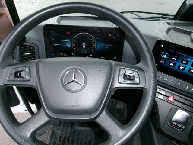 LKW mit Getränkeaufbau MERCEDES-BENZ 2646 Actros*7,7 m Schwenkwand*Lift/Lenk*LBW*Navi