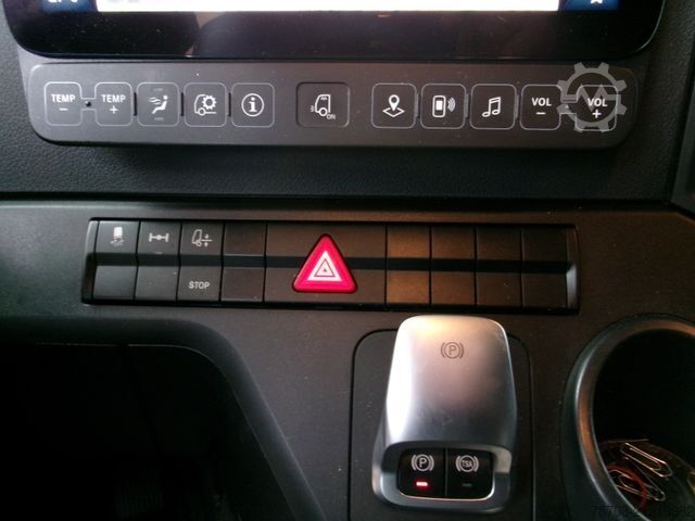 LKW mit Getränkeaufbau MERCEDES-BENZ 2646 Actros*7,7 m Schwenkwand*Lift/Lenk*LBW*Navi