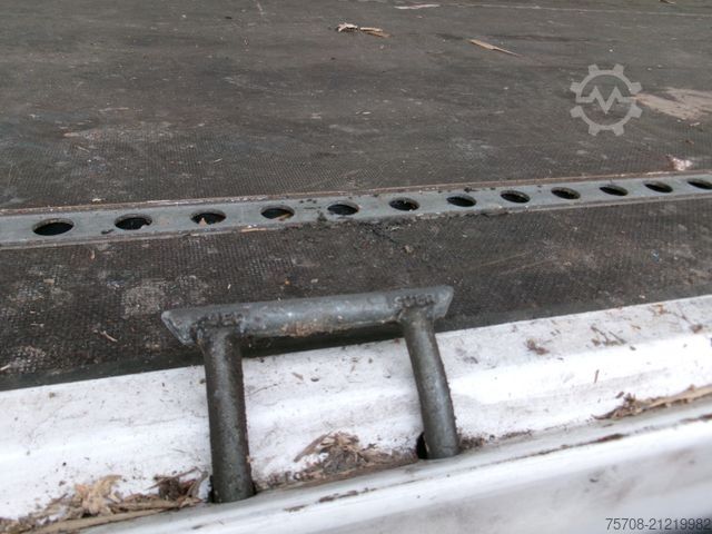 LKW mit Getränkeaufbau MERCEDES-BENZ 2646 Actros*7,7 m Schwenkwand*Lift/Lenk*LBW*Navi