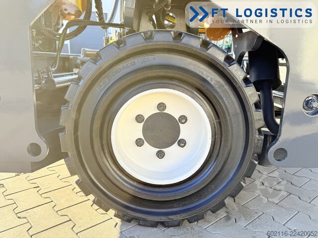 4-way forklift Combilift C3000XL DUPLEX FREE LIFT GAS POSITIONER