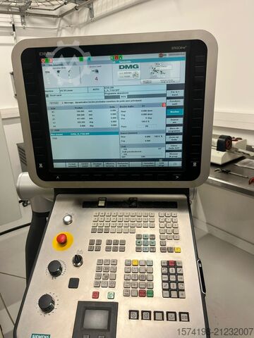 Universal-Bearbeitungszentrum DMG SAUER ULTRASONIC 20 LINEAR