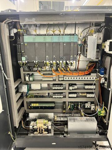 Universal-Bearbeitungszentrum DMG SAUER ULTRASONIC 20 LINEAR