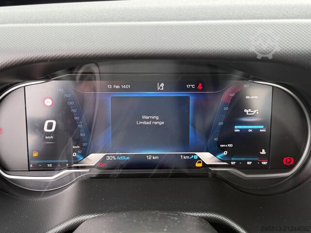 Fahrgestell mit Kastenaufbau Iveco daily 35-180