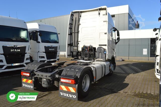Standard tractor unit VOLVO FH 500 Globetrotter XL