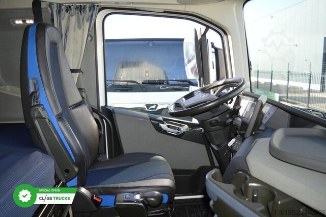 Standard tractor unit VOLVO FH 500 Globetrotter XL