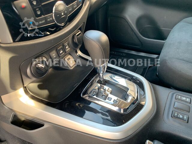 Pick-up van NISSAN Navara NP300 4x4 190PS Ausbau Regal  3,5t AHK