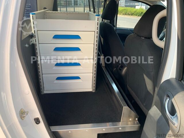 Pick-up van NISSAN Navara NP300 4x4 190PS Ausbau Regal  3,5t AHK