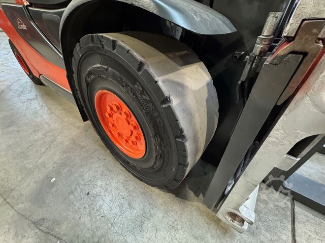 Gabelstapler Linde H 35T-01 [ID: 241]