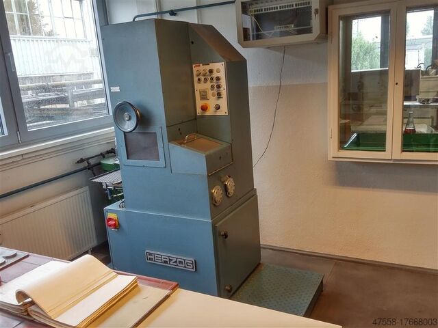 Grinding machine Herzog Maschinen Osnabrück HTS 200